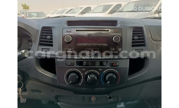 Ra Imported Toyota Hilux funfun Ọkọ̀ in Import - Dubai ni Ashanti Ra Imported Toyota Hilux funfun Ọkọ̀ in Import - Dubai ni Ashanti