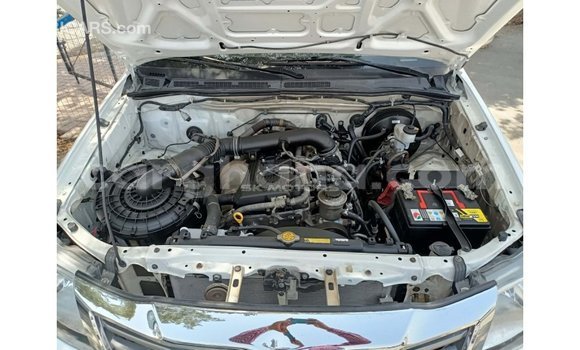 Ra Imported Toyota Hilux funfun Ọkọ̀ in Import - Dubai ni Ashanti Ra Imported Toyota Hilux funfun Ọkọ̀ in Import - Dubai ni Ashanti