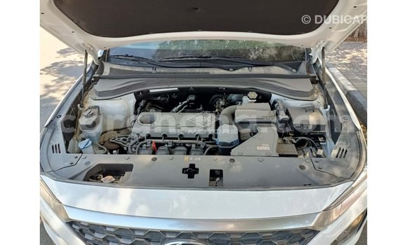 Sayi Imported Hyundai Santa Fe White Mota in Import - Dubai a Ashanti Sayi Imported Hyundai Santa Fe White Mota in Import - Dubai a Ashanti