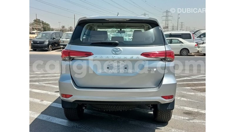 Big with watermark toyota fortuner ashanti import dubai 24019