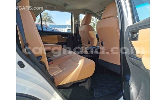 Buy Import Toyota Fortuner White Car in Import - Dubai in Ashanti Buy Import Toyota Fortuner White Car in Import - Dubai in Ashanti