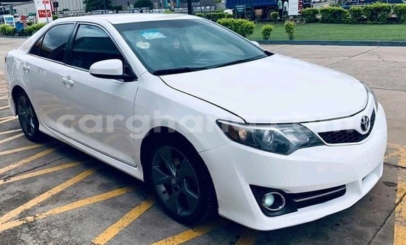 Buy Used Toyota Camry White Car in Accra in Greater Accra Buy Used Toyota Camry White Car in Accra in Greater Accra