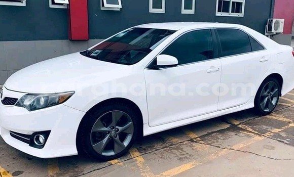 Buy Used Toyota Camry White Car in Accra in Greater Accra Buy Used Toyota Camry White Car in Accra in Greater Accra