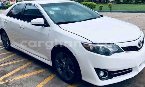 Buy Used Toyota Camry White Car in Accra in Greater Accra Buy Used Toyota Camry White Car in Accra in Greater Accra