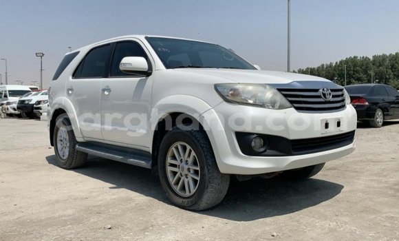 Buy Import Toyota Fortuner White Car in Import - Dubai in Ashanti Buy Import Toyota Fortuner White Car in Import - Dubai in Ashanti