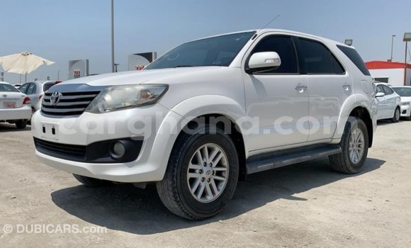 Buy Import Toyota Fortuner White Car in Import - Dubai in Ashanti Buy Import Toyota Fortuner White Car in Import - Dubai in Ashanti