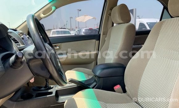 Buy Import Toyota Fortuner White Car in Import - Dubai in Ashanti Buy Import Toyota Fortuner White Car in Import - Dubai in Ashanti