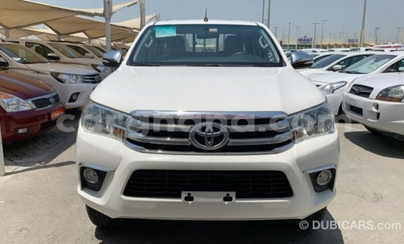 Ra Imported Toyota Hilux funfun Ọkọ̀ in Import - Dubai ni Ashanti Ra Imported Toyota Hilux funfun Ọkọ̀ in Import - Dubai ni Ashanti