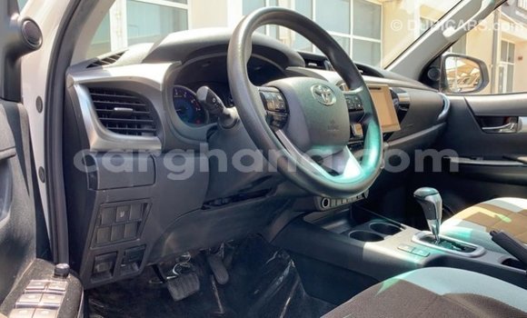 Ra Imported Toyota Hilux funfun Ọkọ̀ in Import - Dubai ni Ashanti Ra Imported Toyota Hilux funfun Ọkọ̀ in Import - Dubai ni Ashanti