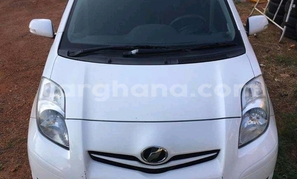 Buy Used Toyota Vitz White Car in Accra in Greater Accra Buy Used Toyota Vitz White Car in Accra in Greater Accra