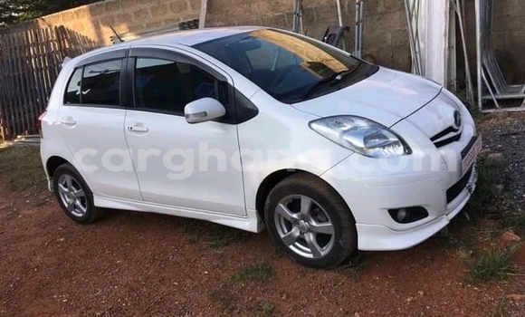 Buy Used Toyota Vitz White Car in Accra in Greater Accra Buy Used Toyota Vitz White Car in Accra in Greater Accra