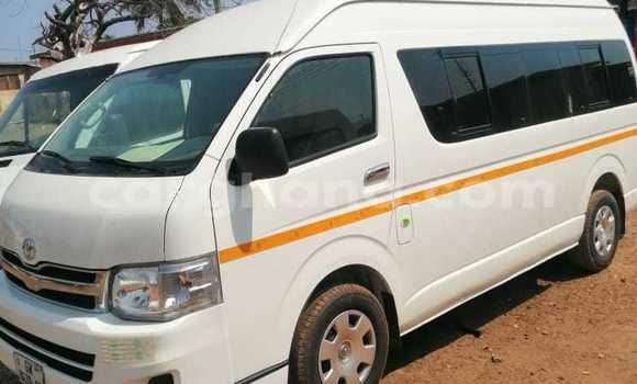 Buy Used Toyota Hiace White Car in Accra in Greater Accra Buy Used Toyota Hiace White Car in Accra in Greater Accra