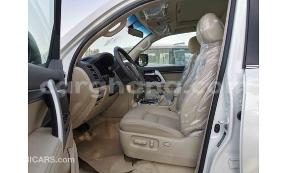 Buy Import Toyota Land Cruiser White Car in Import - Dubai in Ashanti Buy Import Toyota Land Cruiser White Car in Import - Dubai in Ashanti