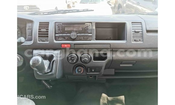 Ra Imported Toyota Hiace funfun Ọkọ̀ in Import - Dubai ni Ashanti Ra Imported Toyota Hiace funfun Ọkọ̀ in Import - Dubai ni Ashanti