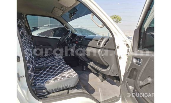 Sayi Imported Toyota Hiace White Mota in Import - Dubai a Ashanti Sayi Imported Toyota Hiace White Mota in Import - Dubai a Ashanti