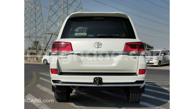 Big with watermark toyota land cruiser ashanti import dubai 24098