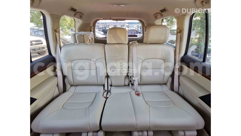 Big with watermark toyota land cruiser ashanti import dubai 24098