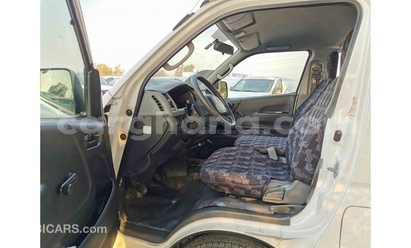 Sayi Imported Toyota Hiace White Mota in Import - Dubai a Ashanti Sayi Imported Toyota Hiace White Mota in Import - Dubai a Ashanti