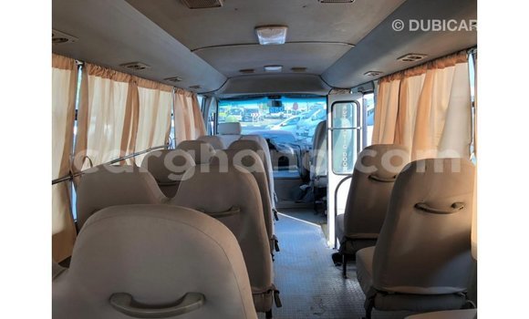 Ra Imported Toyota Coaster funfun Ọkọ̀ in Import - Dubai ni Ashanti Ra Imported Toyota Coaster funfun Ọkọ̀ in Import - Dubai ni Ashanti