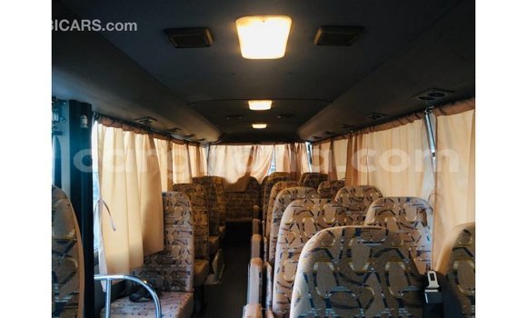 Ra Imported Toyota Coaster funfun Ọkọ̀ in Import - Dubai ni Ashanti Ra Imported Toyota Coaster funfun Ọkọ̀ in Import - Dubai ni Ashanti