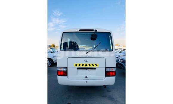 Sayi Imported Toyota Coaster White Mota in Import - Dubai a Ashanti Sayi Imported Toyota Coaster White Mota in Import - Dubai a Ashanti