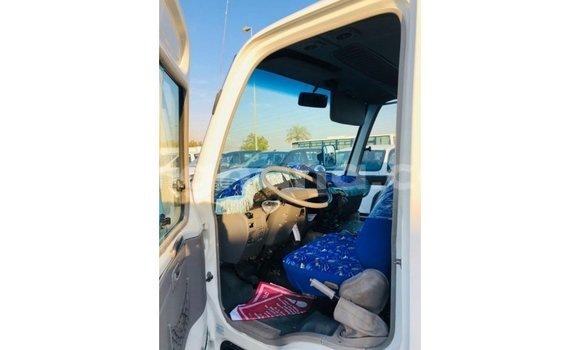 Sayi Imported Toyota Coaster White Mota in Import - Dubai a Ashanti Sayi Imported Toyota Coaster White Mota in Import - Dubai a Ashanti