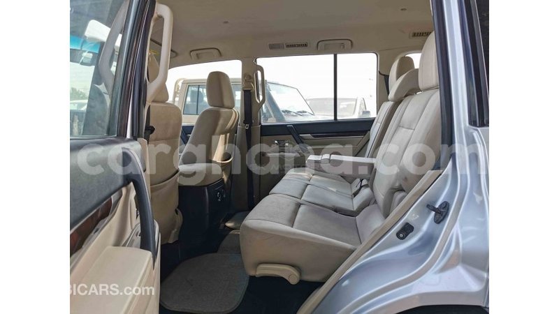 Big with watermark mitsubishi pajero ashanti import dubai 24109