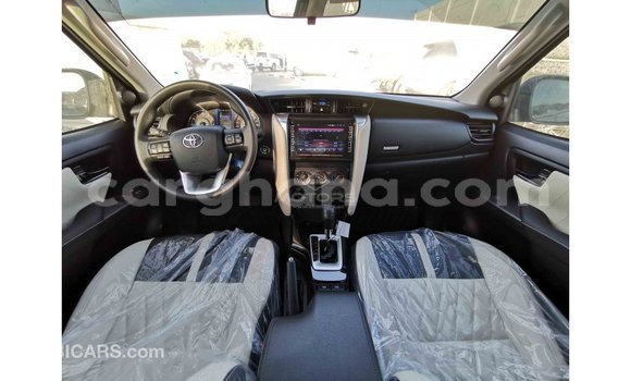 Sayi Imported Toyota Fortuner Black Mota in Import - Dubai a Ashanti Sayi Imported Toyota Fortuner Black Mota in Import - Dubai a Ashanti