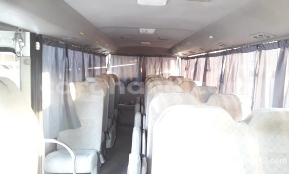 Ra Imported Toyota Coaster funfun Ọkọ̀ in Import - Dubai ni Ashanti Ra Imported Toyota Coaster funfun Ọkọ̀ in Import - Dubai ni Ashanti