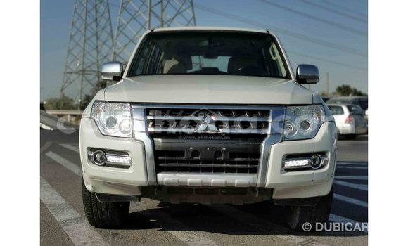 Ra Imported Mitsubishi Pajero funfun Ọkọ̀ in Import - Dubai ni Ashanti Ra Imported Mitsubishi Pajero funfun Ọkọ̀ in Import - Dubai ni Ashanti