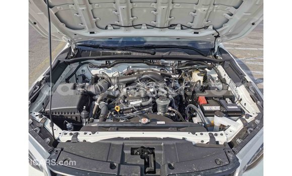 Sayi Imported Toyota Fortuner White Mota in Import - Dubai a Ashanti Sayi Imported Toyota Fortuner White Mota in Import - Dubai a Ashanti