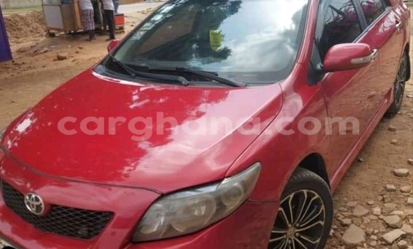 Sayi Na hannu Toyota Corolla Red Mota in Accra a Greater Accra