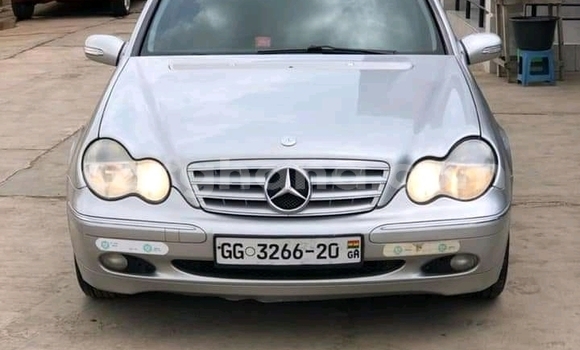 Ra Àlòkù Mercedes-Benz A200 funfun Ọkọ̀ in Accra ni Greater Accra