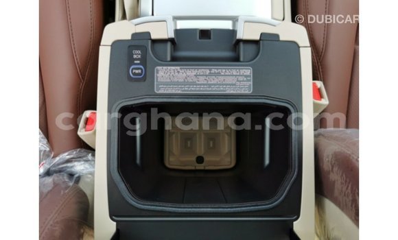 Ra Imported Toyota Land Cruiser funfun Ọkọ̀ in Import - Dubai ni Ashanti Ra Imported Toyota Land Cruiser funfun Ọkọ̀ in Import - Dubai ni Ashanti