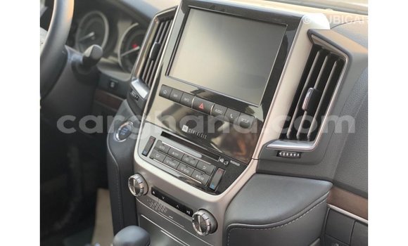 Ra Imported Toyota Land Cruiser funfun Ọkọ̀ in Import - Dubai ni Ashanti Ra Imported Toyota Land Cruiser funfun Ọkọ̀ in Import - Dubai ni Ashanti