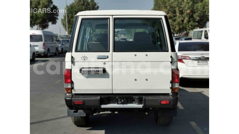 Big with watermark toyota land cruiser ashanti import dubai 24239