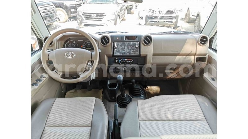 Big with watermark toyota land cruiser ashanti import dubai 24239