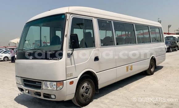 Ra Imported Mitsubishi Carisma funfun Ọkọ̀ in Import - Dubai ni Ashanti Ra Imported Mitsubishi Carisma funfun Ọkọ̀ in Import - Dubai ni Ashanti