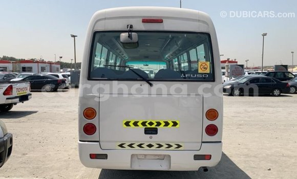 Ra Imported Mitsubishi Carisma funfun Ọkọ̀ in Import - Dubai ni Ashanti Ra Imported Mitsubishi Carisma funfun Ọkọ̀ in Import - Dubai ni Ashanti