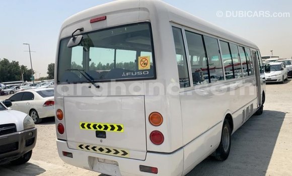 Ra Imported Mitsubishi Carisma funfun Ọkọ̀ in Import - Dubai ni Ashanti Ra Imported Mitsubishi Carisma funfun Ọkọ̀ in Import - Dubai ni Ashanti