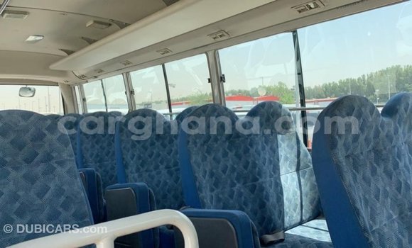 Ra Imported Mitsubishi Carisma funfun Ọkọ̀ in Import - Dubai ni Ashanti Ra Imported Mitsubishi Carisma funfun Ọkọ̀ in Import - Dubai ni Ashanti