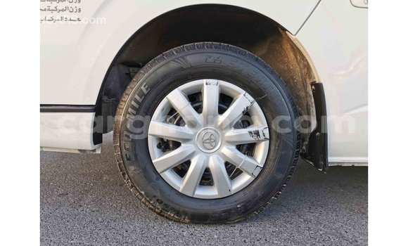 Sayi Imported Toyota Hiace White Mota in Import - Dubai a Ashanti Sayi Imported Toyota Hiace White Mota in Import - Dubai a Ashanti