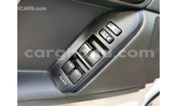 Sayi Imported Toyota Prado White Mota in Import - Dubai a Ashanti Sayi Imported Toyota Prado White Mota in Import - Dubai a Ashanti