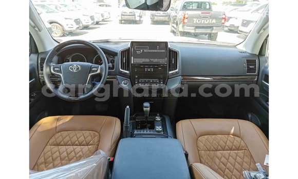 Buy Import Toyota Land Cruiser White Car in Import - Dubai in Ashanti Buy Import Toyota Land Cruiser White Car in Import - Dubai in Ashanti