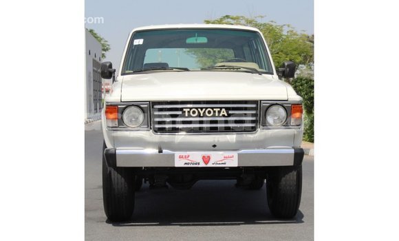 Ra Imported Toyota Land Cruiser funfun Ọkọ̀ in Import - Dubai ni Ashanti Ra Imported Toyota Land Cruiser funfun Ọkọ̀ in Import - Dubai ni Ashanti