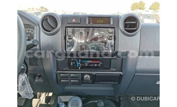 Ra Imported Toyota Land Cruiser funfun Ọkọ̀ in Import - Dubai ni Ashanti Ra Imported Toyota Land Cruiser funfun Ọkọ̀ in Import - Dubai ni Ashanti
