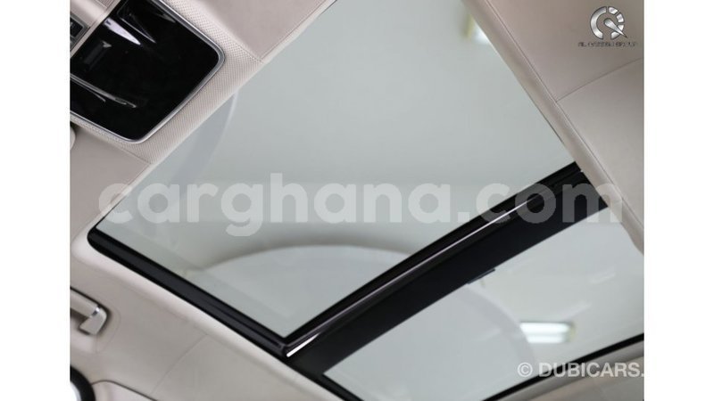 Big with watermark land rover range rover ashanti import dubai 24327