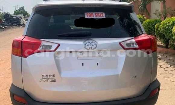 Buy Used Toyota Highlander White Car in Accra in Greater Accra Buy Used Toyota Highlander White Car in Accra in Greater Accra