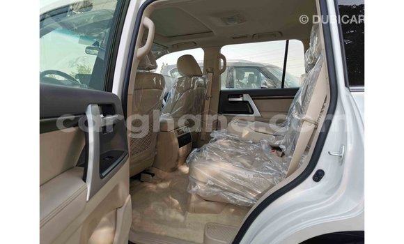 Ra Imported Toyota Land Cruiser funfun Ọkọ̀ in Import - Dubai ni Ashanti Ra Imported Toyota Land Cruiser funfun Ọkọ̀ in Import - Dubai ni Ashanti