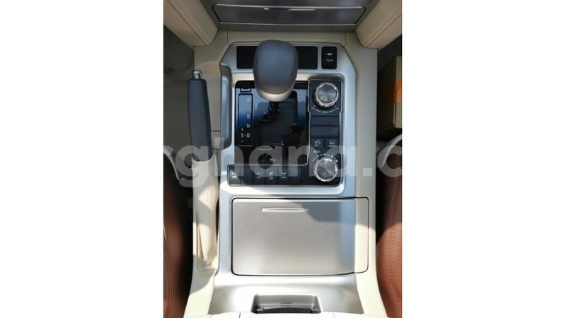 Big with watermark toyota land cruiser ashanti import dubai 24379